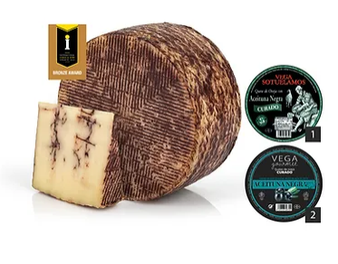 גבינת כבשים עם זיתים שחורים, מיושנת 5-6 חודשים